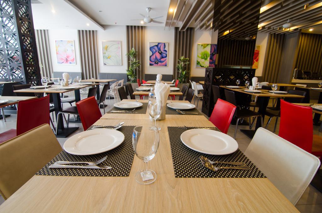 Mirage Express Patong Phuket Hotel Ngoại thất bức ảnh