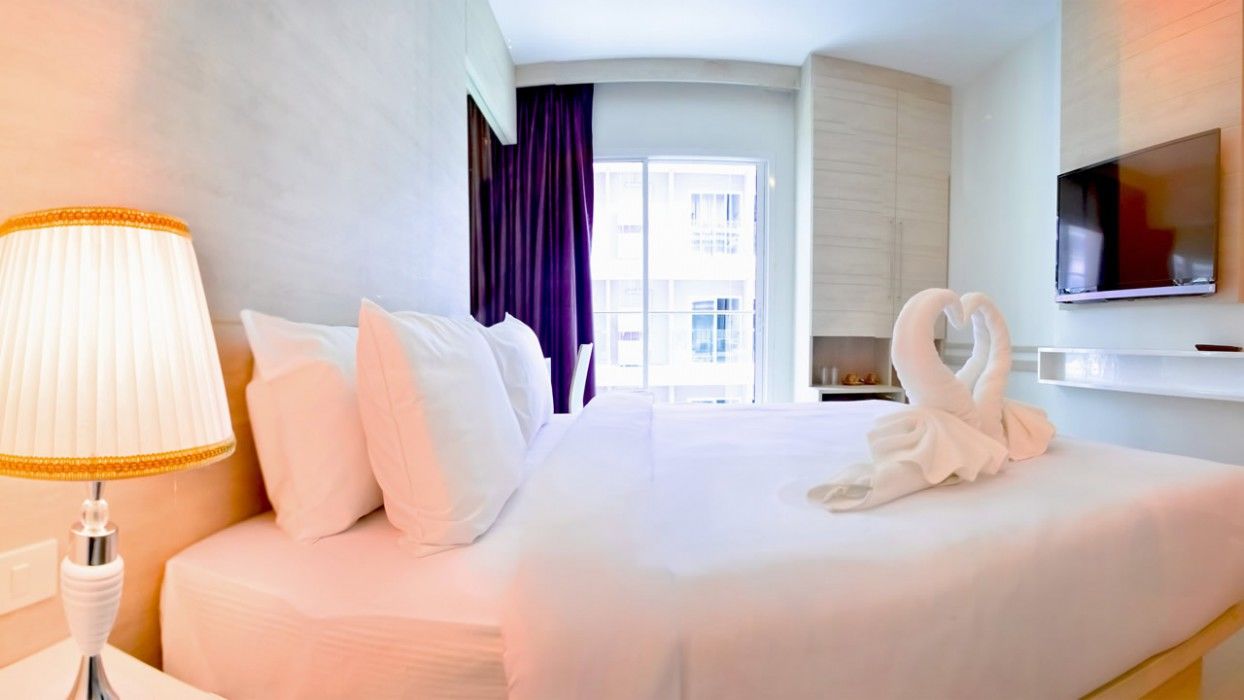 Mirage Express Patong Phuket Hotel Ngoại thất bức ảnh