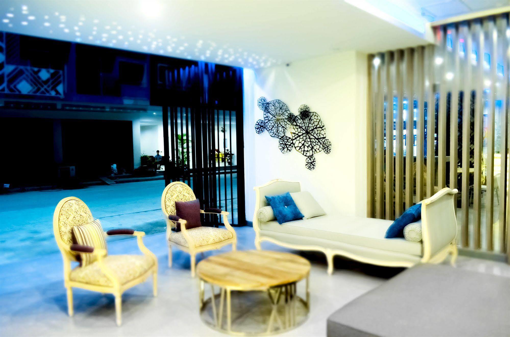Mirage Express Patong Phuket Hotel Ngoại thất bức ảnh